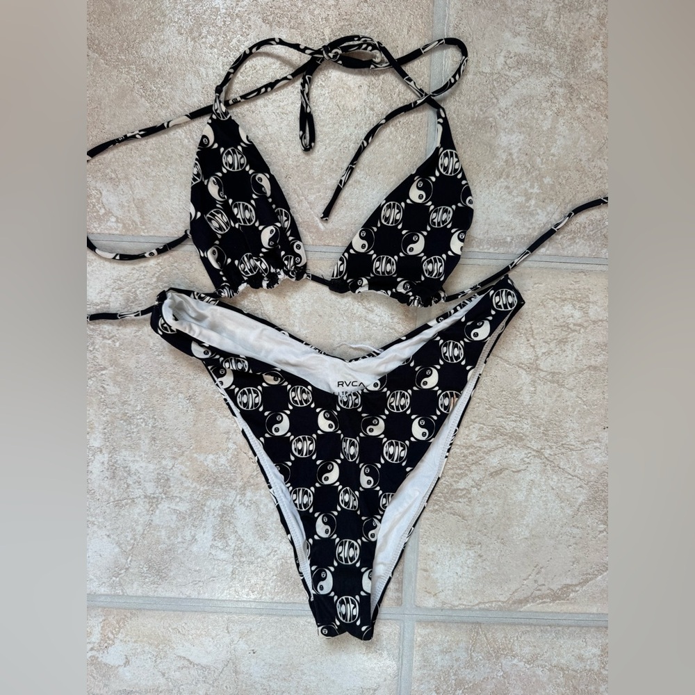 Yin Yang Black and White Bikini